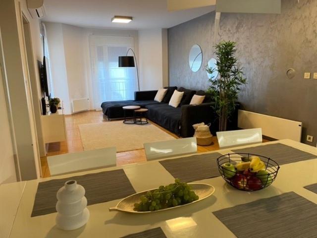 Apartment Lungomare Pula Exterior photo